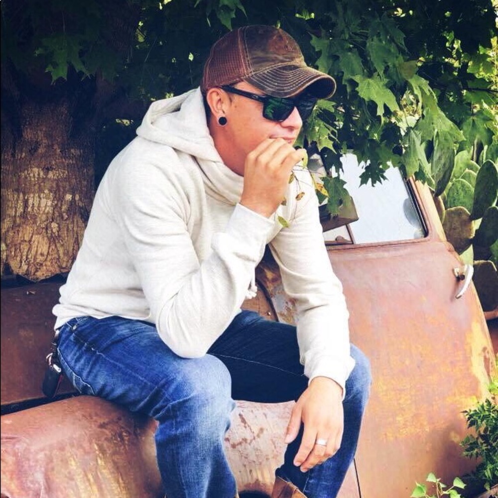 Meet your Posher, Bernardo